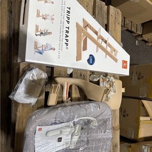 Stoke Trip Trap Chair With Newborn Bundle